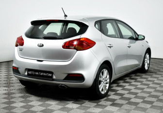 Подержанный автомобиль Kia Ceed Hatchback 2013 года (3 фото)