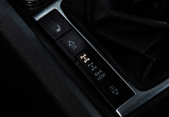 Подержанный автомобиль Volkswagen Amarok 2010 года (12 фото)