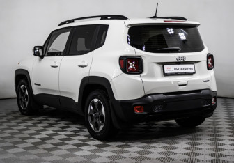 Подержанный автомобиль Jeep Renegade 2018 года (7 фото)