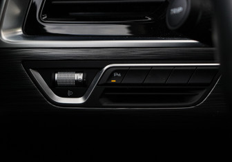 Подержанный автомобиль Geely Tugella 2022 года (19 фото)