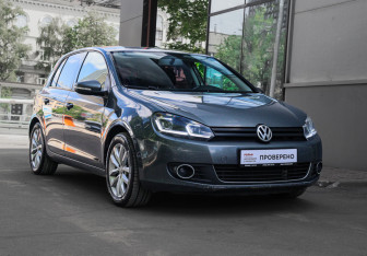 Подержанный автомобиль Volkswagen Golf Hatchback 2012 года (3 фото)