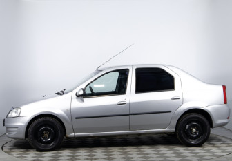 Подержанный автомобиль Renault Logan Sedan 2014 года (8 фото)