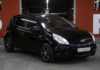 Подержанный автомобиль Hyundai i20 2009 года (3 фото)