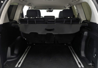 Подержанный автомобиль Toyota Land Cruiser Prado 2021 года (10 фото)