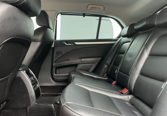 Подержанный автомобиль Skoda Superb Liftback 2014 года (11 фото)
