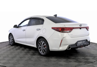 Подержанный автомобиль Kia Rio Sedan 2021 года (7 фото)