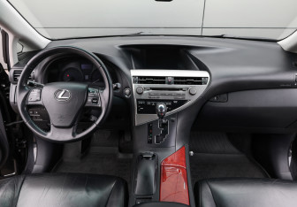 Подержанный автомобиль Lexus RX 2011 года (14 фото)