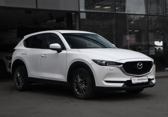 Подержанный автомобиль Mazda CX-5 2017 года (3 фото)