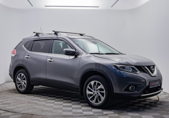 Подержанный автомобиль Nissan X-Trail 2015 года (7 фото)