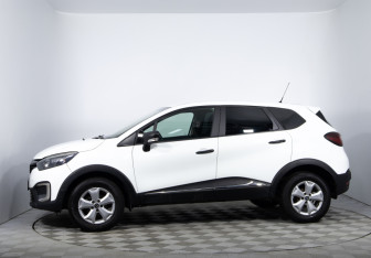 Подержанный автомобиль Renault Kaptur 2018 года (8 фото)