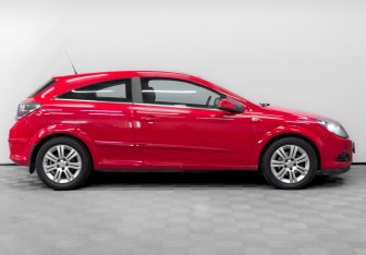 Подержанный автомобиль Opel Astra Hatchback 2007 года (4 фото)