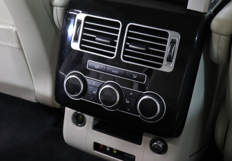Подержанный автомобиль Land Rover Range Rover 2013 года (20 фото)