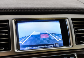 Подержанный автомобиль Jaguar XF Sedan 2011 года (12 фото)