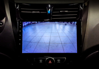 Подержанный автомобиль Hyundai Solaris Hatchback 2014 года (15 фото)