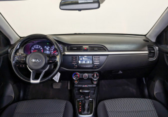 Подержанный автомобиль Kia Rio Hatchback 2020 года (11 фото)