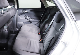 Подержанный автомобиль Ford Focus Sedan 2019 года (16 фото)