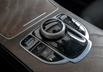 Подержанный автомобиль Mercedes-Benz GLC Coupe 2019 года (27 фото)