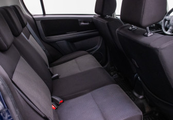 Подержанный автомобиль Suzuki SX4 Sedan 2008 года (11 фото)