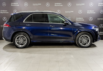 Подержанный автомобиль Mercedes-Benz GLE 2021 года (4 фото)