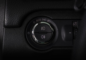 Подержанный автомобиль Opel Insignia Liftback 2012 года (18 фото)