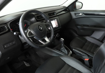 Подержанный автомобиль Renault Arkana 2019 года (13 фото)