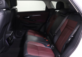 Подержанный автомобиль Land Rover Range Rover Evoque 2024 года (10 фото)