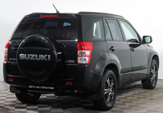 Подержанный автомобиль Suzuki Grand Vitara 2013 года (3 фото)