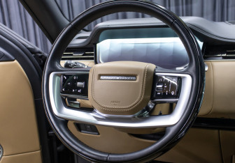 Подержанный автомобиль Land Rover Range Rover 2023 года (17 фото)