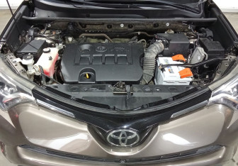 Подержанный автомобиль Toyota RAV4 2019 года (9 фото)