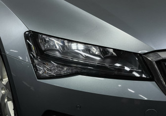 Подержанный автомобиль Skoda Superb Liftback 2021 года (15 фото)