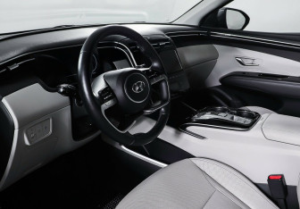 Подержанный автомобиль Hyundai Tucson 2022 года (12 фото)