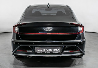 Подержанный автомобиль Hyundai Sonata 2020 года (6 фото)