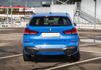 Подержанный автомобиль BMW X1 2020 года (6 фото)