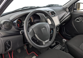 Подержанный автомобиль LADA (ВАЗ) Granta Sedan 2023 года (15 фото)