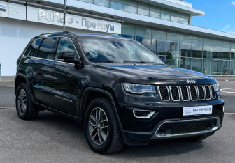 Подержанный автомобиль Jeep Grand Cherokee 2017 года (3 фото)