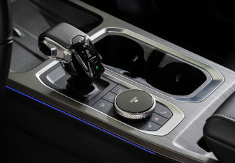 Подержанный автомобиль Jaecoo J7 2023 года (16 фото)