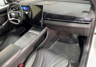 Подержанный автомобиль Geely Preface 2024 года (9 фото)