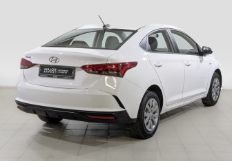 Подержанный автомобиль Hyundai Solaris Sedan 2022 года (5 фото)