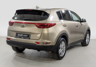 Подержанный автомобиль Kia Sportage 2017 года (5 фото)
