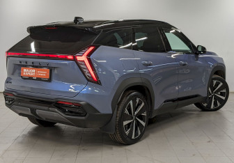 Подержанный автомобиль Geely Atlas 2024 года (5 фото)