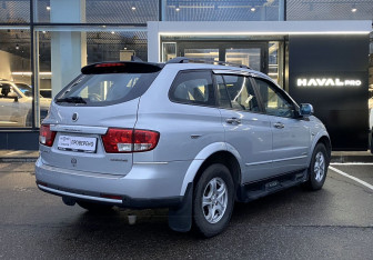 Подержанный автомобиль SsangYong Kyron 2009 года (5 фото)