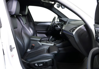 Подержанный автомобиль BMW X3 2018 года (11 фото)