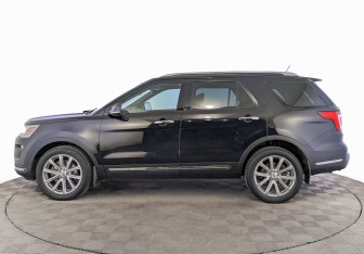 Подержанный автомобиль Ford Explorer 2019 года (8 фото)