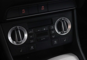 Подержанный автомобиль Audi Q3 2012 года (13 фото)