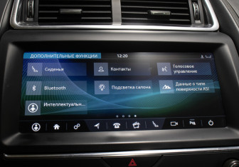 Подержанный автомобиль Jaguar E-Pace 2018 года (21 фото)