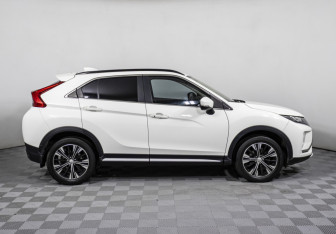 Подержанный автомобиль Mitsubishi Eclipse Cross 2019 года (4 фото)