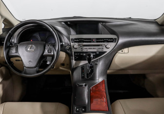 Подержанный автомобиль Lexus RX 2011 года (12 фото)