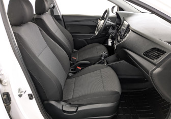 Подержанный автомобиль Hyundai Solaris Sedan 2021 года (23 фото)