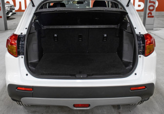 Подержанный автомобиль Suzuki Vitara 2017 года (10 фото)