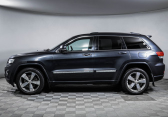 Подержанный автомобиль Jeep Grand Cherokee 2013 года (27 фото)